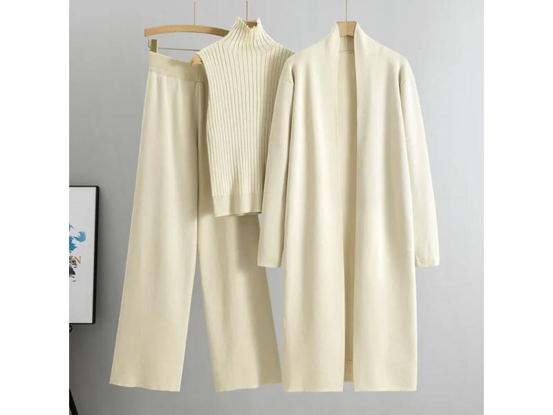 Τριπλό Πλεκτό Σετ με Ζιβάγκο και Μακρύ Παλτό