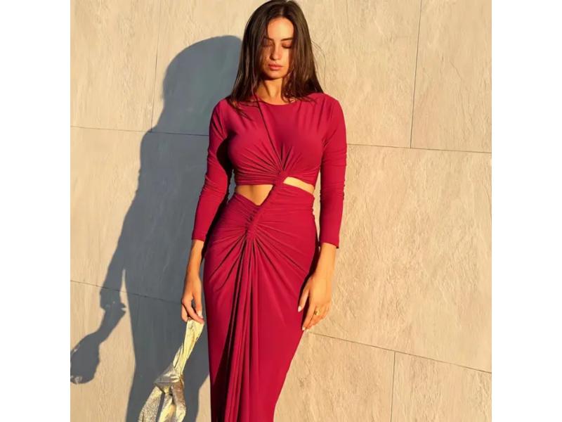 Maxi Φόρεμα με Σούρες και Αποκαλυπτικά Cut-Out