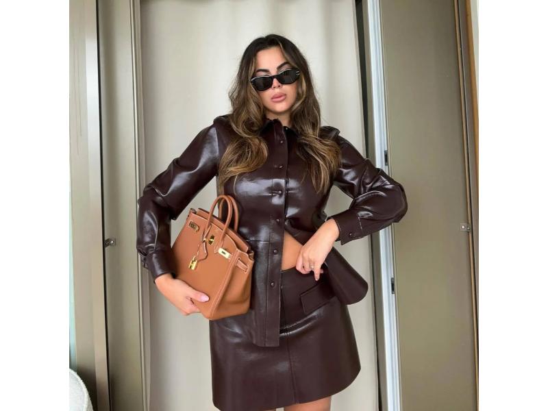 Δερμάτινο Σετ Καφέ με Πουκάμισο και Φούστα