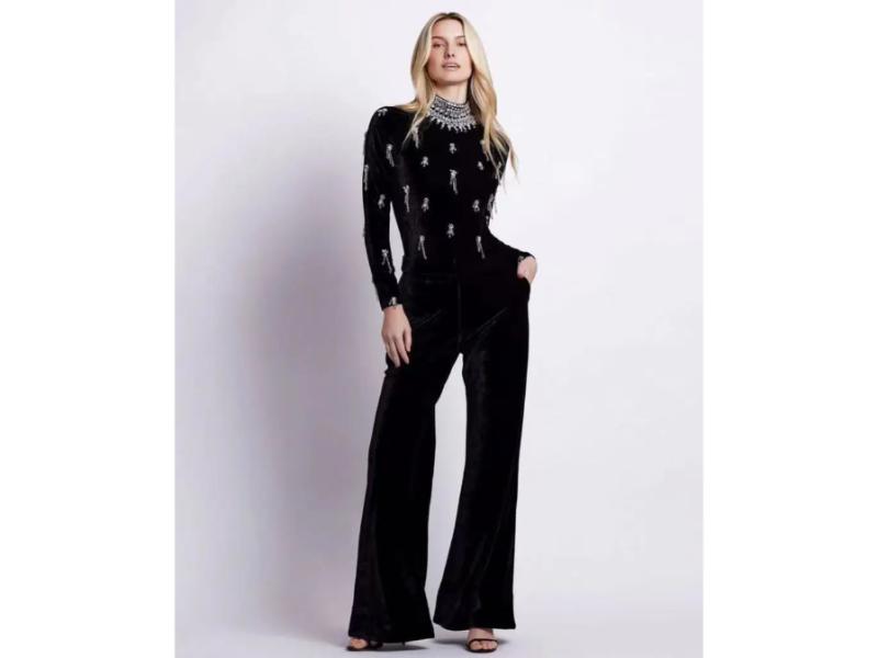 Βελούδινη Ολόσωμη Φόρμα με Κεντητές Λεπτομέρειες