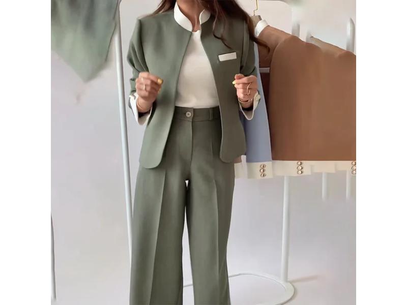 Σετ Μπλέιζερ με Παντελόνι και Κοντράστ Λεπτομέρειες
