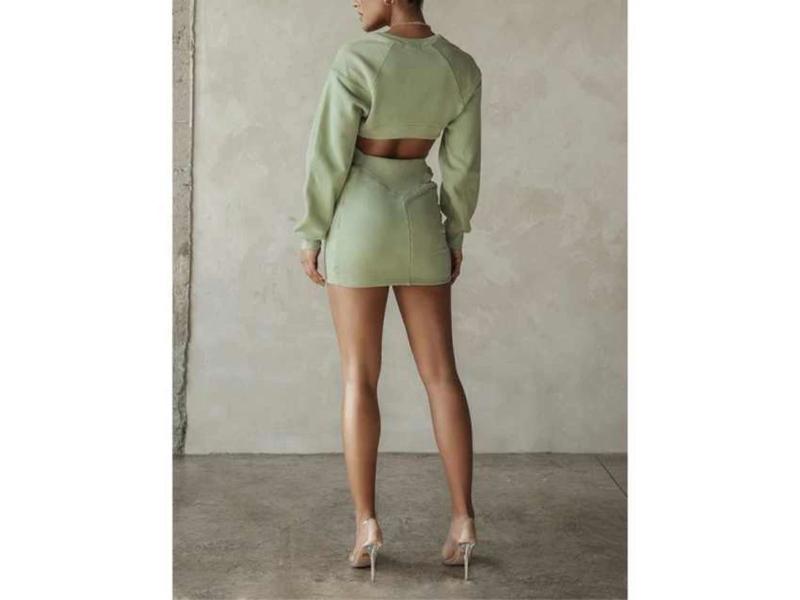 Σετ Mini Φόρεμα με Cut-Out και Cropped Φούτερ