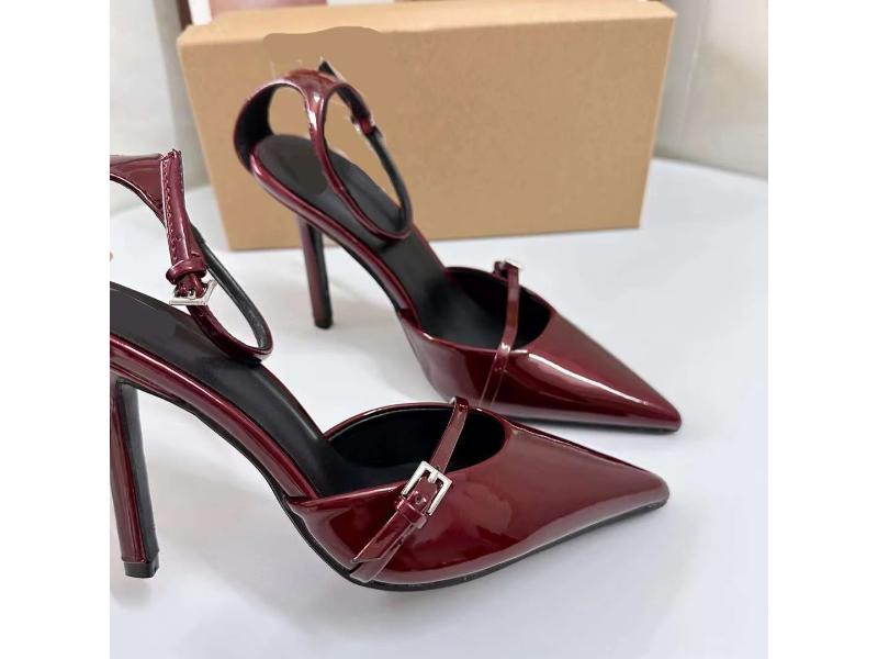 Γόβες Strappy Pointed σε Black