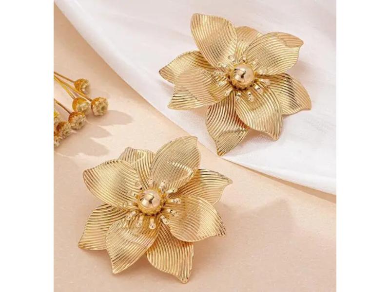 Χρυσά Sculpted Bloom Earrings