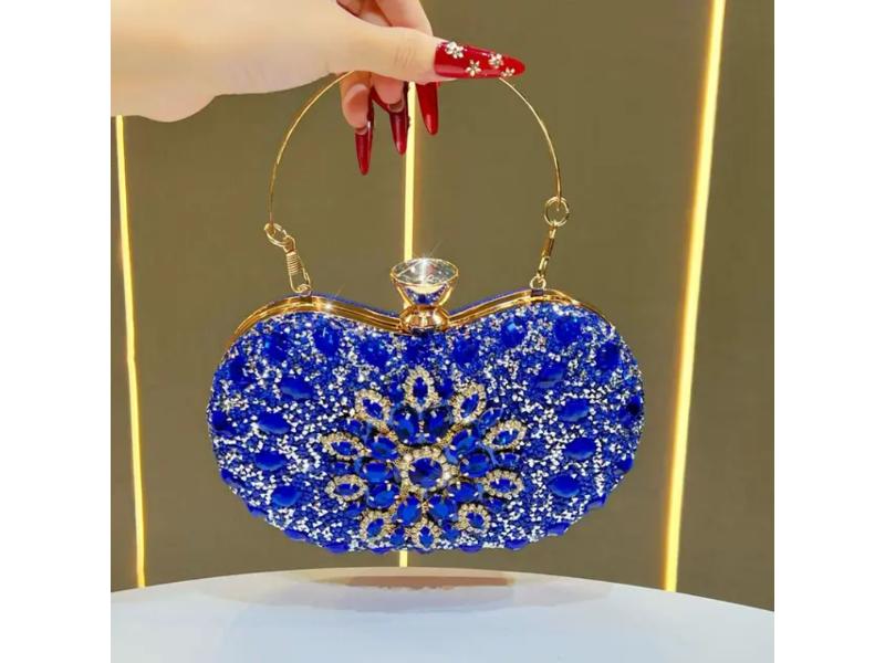 Jeweled heart crystal clutch bag