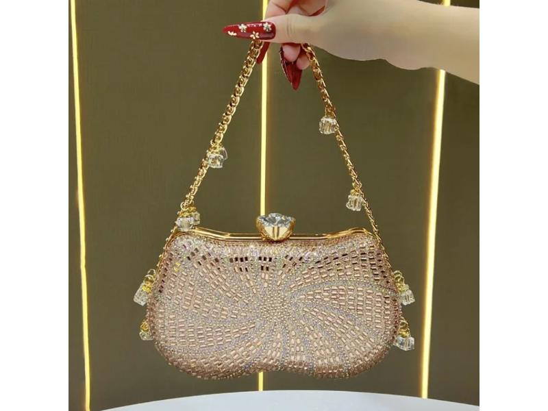 Τσάντα Crystal Swirl με Χρυσή Αλυσίδα