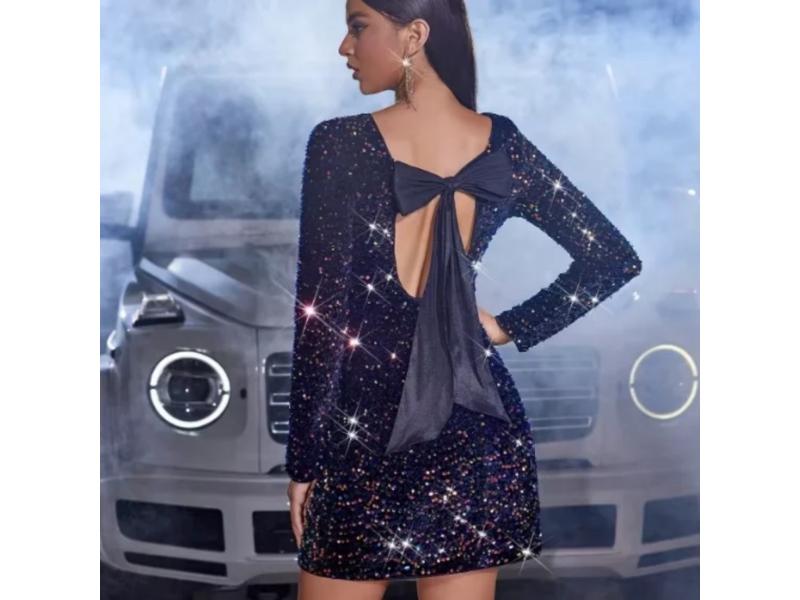 Mini Φόρεμα Με Μακρύ Μανίκι Και Glitter Με Ανοιχτή Πλάτη