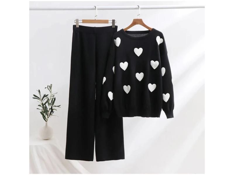 Πλεκτό Σετ με Καρδιές