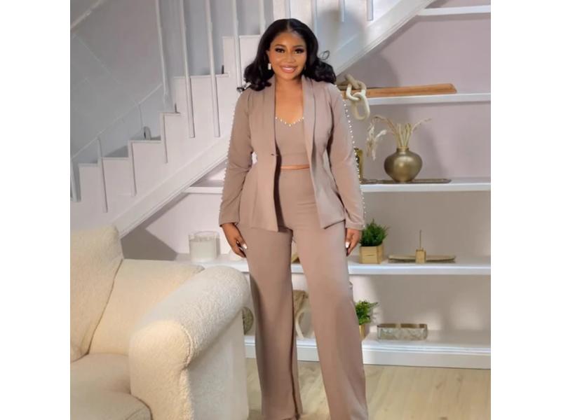 Κοστούμι με Blazer και Παντελόνι Classic Elegance