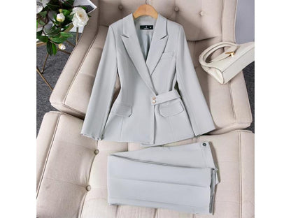 Κοστούμι με Σακάκι και Παντελόνι