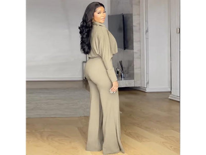 Μπεζ Εlegant Σετ με Διακριτικές Λεπτομέρειες