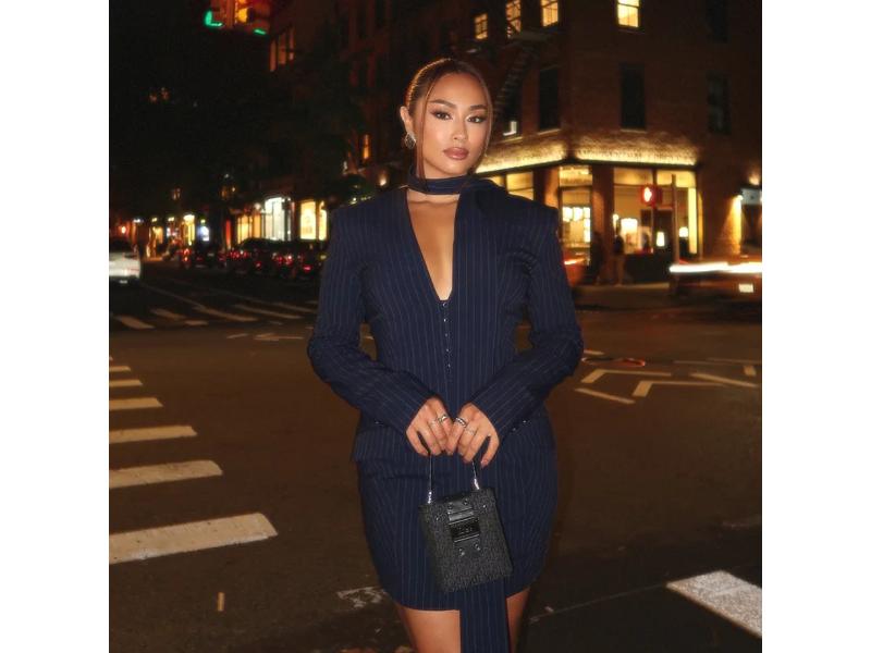 Μπλε Pinstripe Blazer Φόρεμα με Ενσωματωμένο Φουλάρι