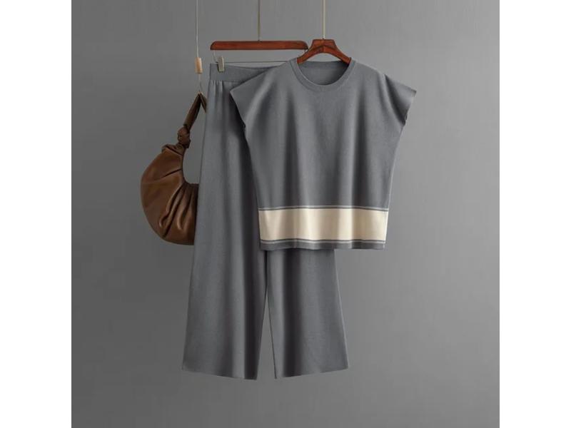 Σετ Αμάνικο Πλεκτό με Ριγέ Ζώνη