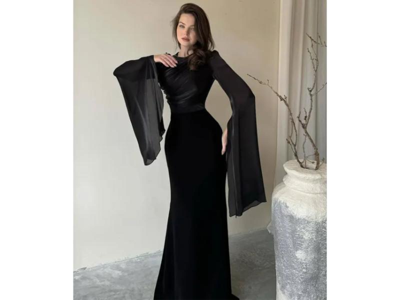 Maxi Φόρεμα με Αέρινα Μανίκια και Εφαρμοστή Μέση