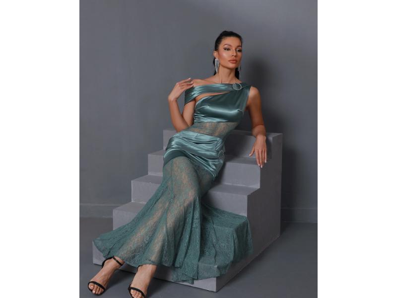 Maxi Φόρεμα με Δαντέλα και Σατέν Λεπτομέρειες