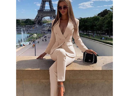 Κοστούμι με Σακάκι Διπλόκουμπο και Παντελόνι