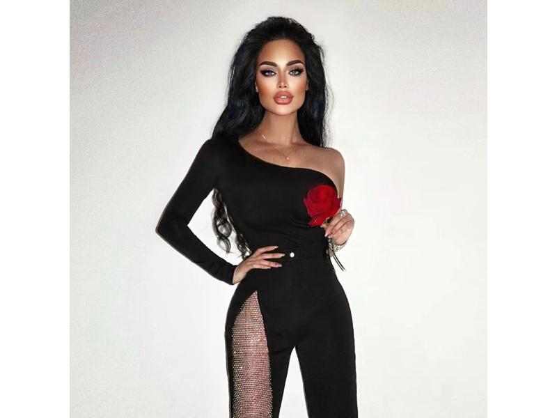 Μαύρη Ολόσωμη Φόρμα με Ένα Μανίκι και Rhinestones