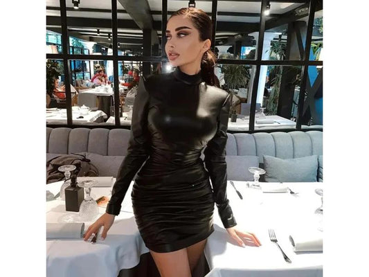 Mini Δερμάτινο Φόρεμα με Ψηλό Λαιμό