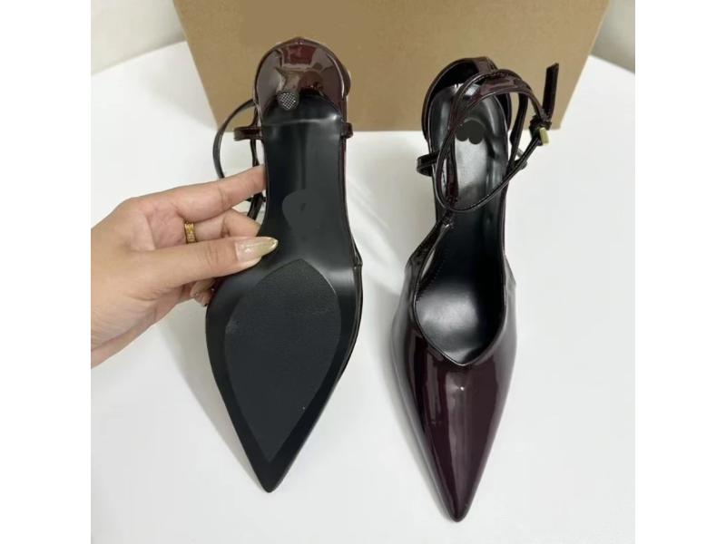 Γόβες Cross-Strap σε Burgundy