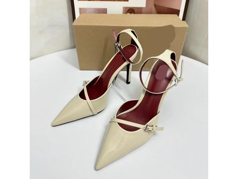 Γόβες Strappy Pointed σε Black