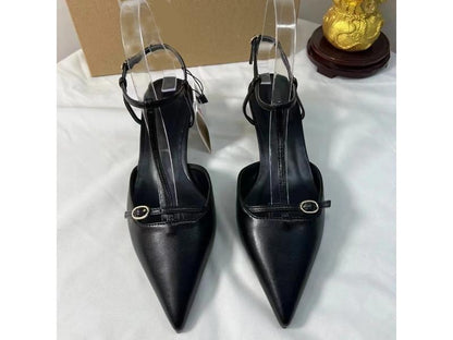 Χαμηλοτάκουνες Strappy Γόβες σε Black