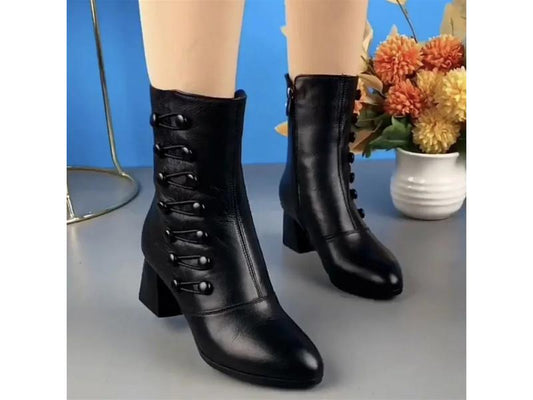 Ankle Μπότα με Κουμπιά σε Black