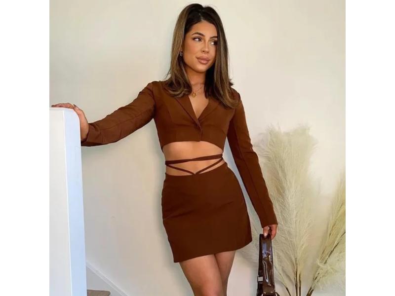 Σετ Crop Blazer και Μίνι Φούστα με Δέσιμο