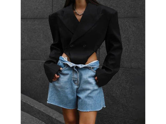 Τοπ Blazer με Cut-Out Σχέδιο