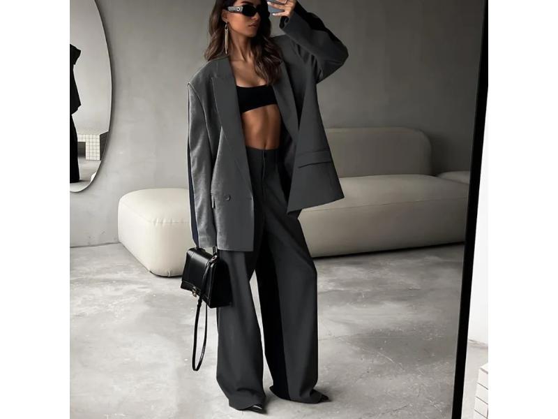 Σετ Oversized Blazer και Παντελόνι με Μαύρη Ρίγα