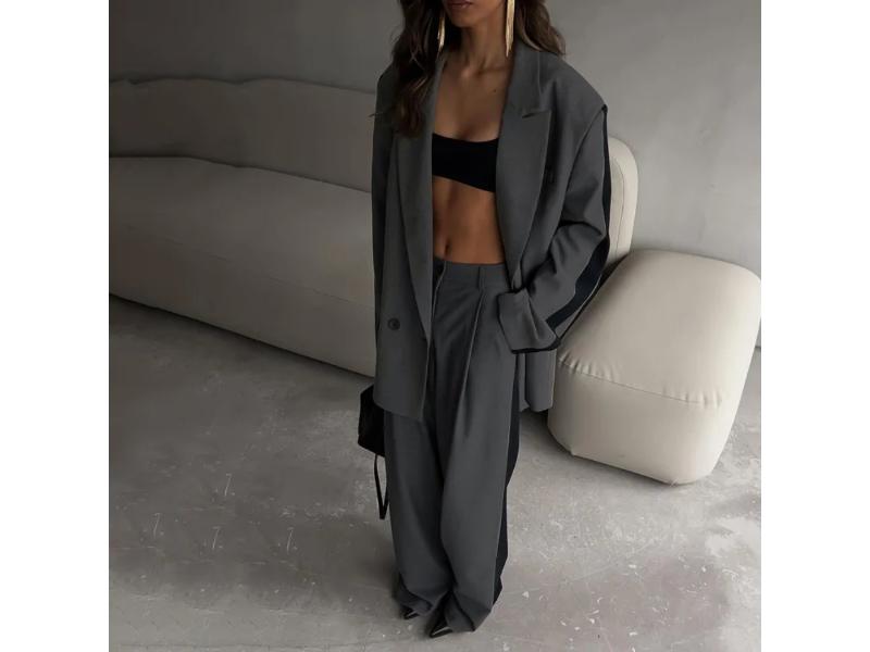 Σετ Oversized Blazer και Παντελόνι με Μαύρη Ρίγα