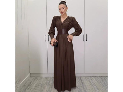 Maxi Φόρεμα με Ζώνη και Βαθύ Ντεκολτέ