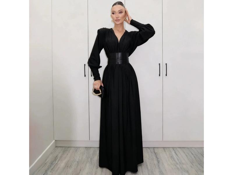 Maxi Φόρεμα με Ζώνη και Βαθύ Ντεκολτέ