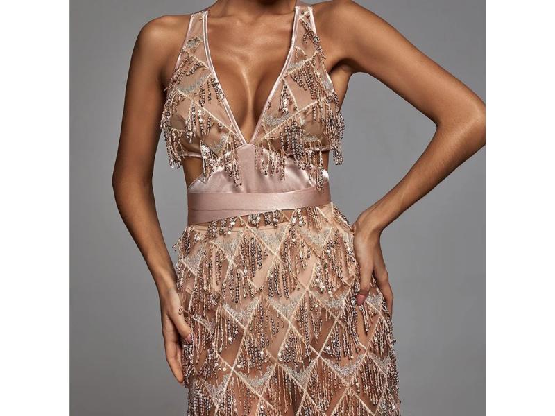 Mini Φόρεμα με Διάφανες Λεπτομέρειες και Κεντήματα