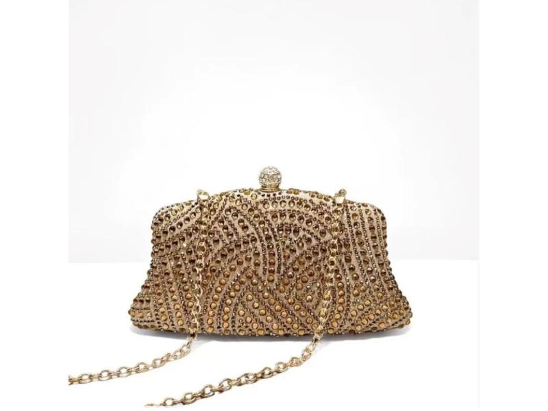 Τσάντα Clutch με Κεντημένα Κρύσταλλα