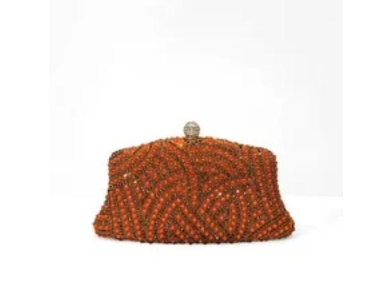 Τσάντα Clutch με Κεντημένα Κρύσταλλα