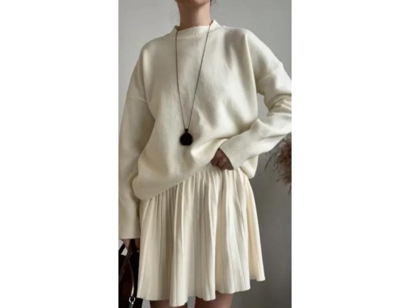 Σετ Πλεκτό Τοπ Και Πλισέ Φούστα White