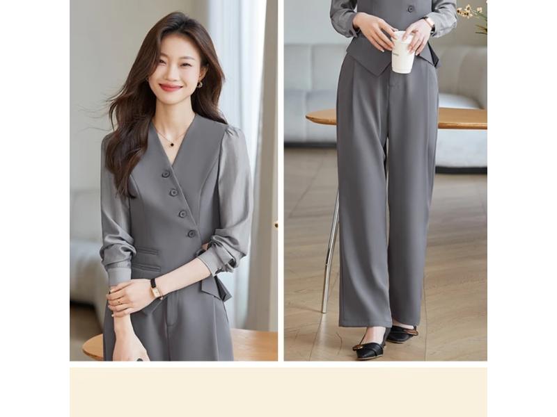 Σετ Blazer με Ασύμμετρο Κλείσιμο και Ψηλόμεσο Παντελόνι