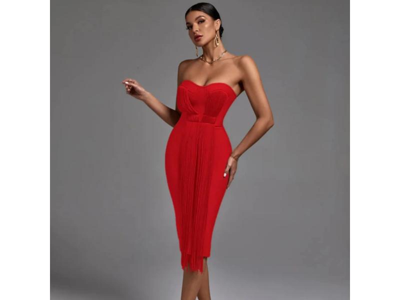 Μίντι Φόρεμα Με Κρόσσια Και Strapless Σχέδιο